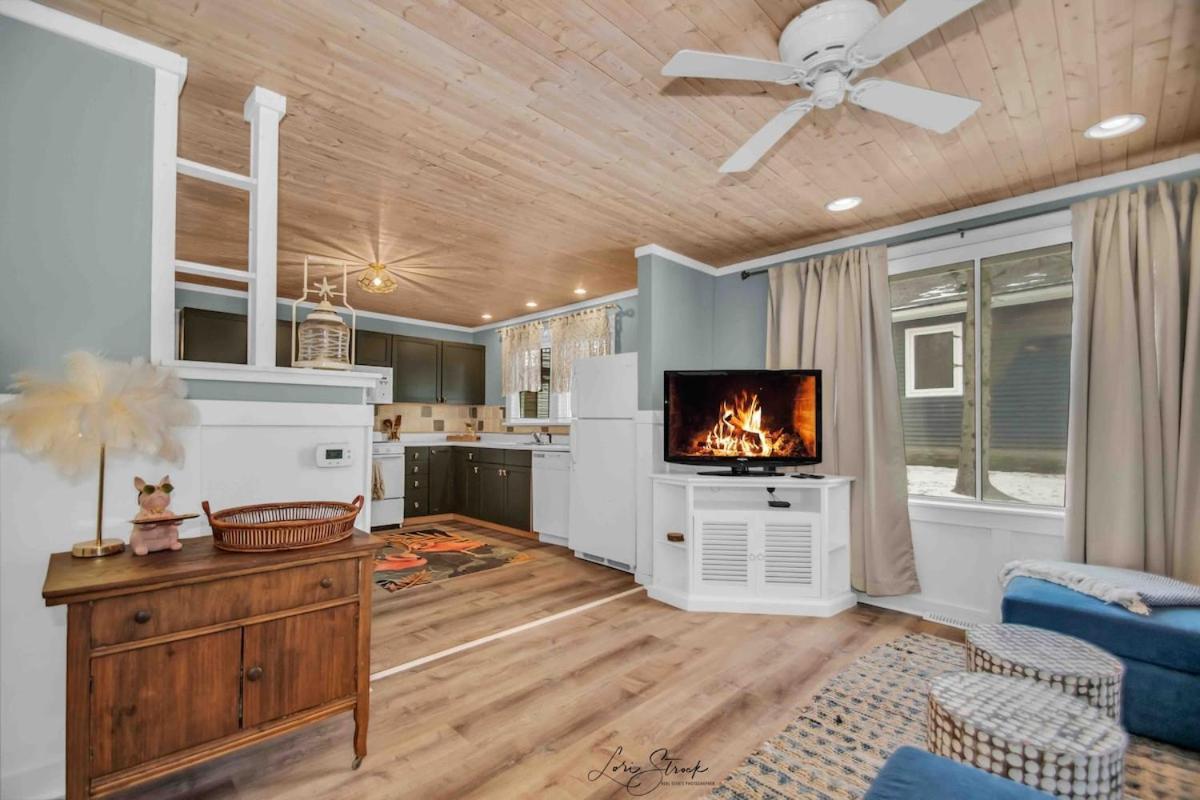 Beachglass Cottage - Family Friendly Kids And Pets Grand Beach Exterior photo
